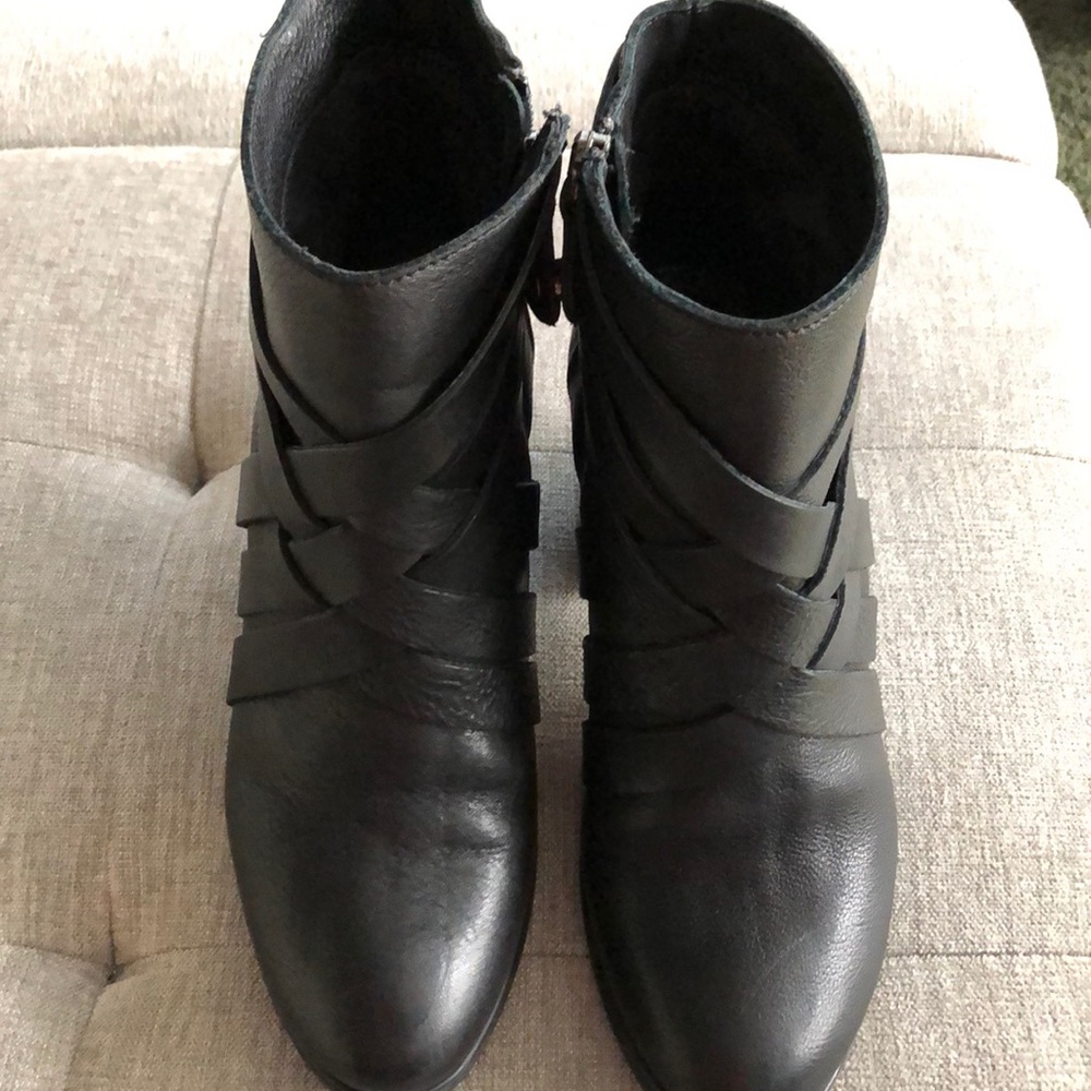 Fabianelli Black Ankle Boots